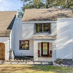2B1B Hidden Oasis In The Hills- Close To Downtown