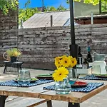 Re-Imagined Historical Home - Clarksville Vintage