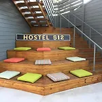 Hostel 512