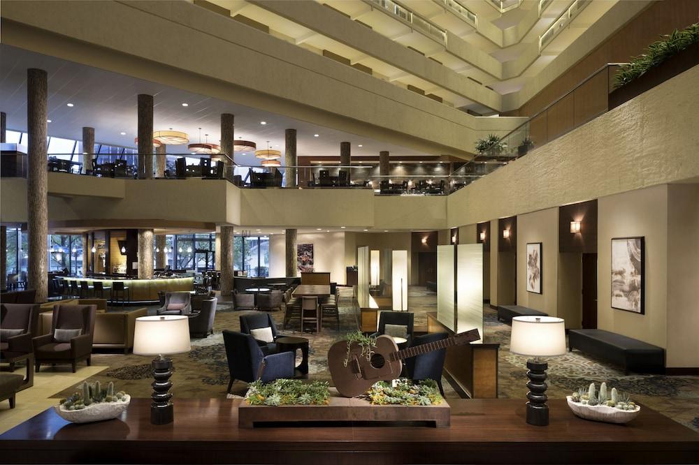 Hyatt Regency 4*