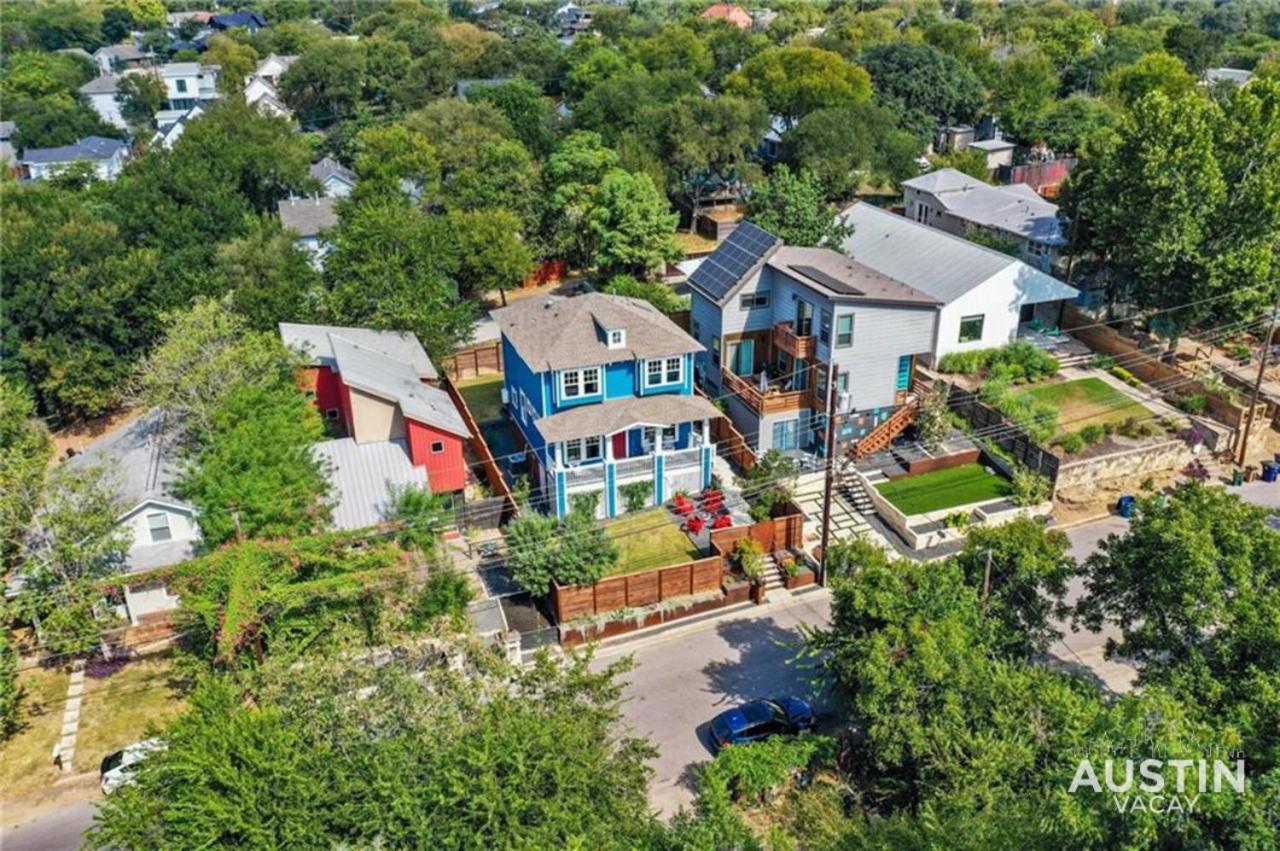 Holiday home Impressive East Gem That Has It
