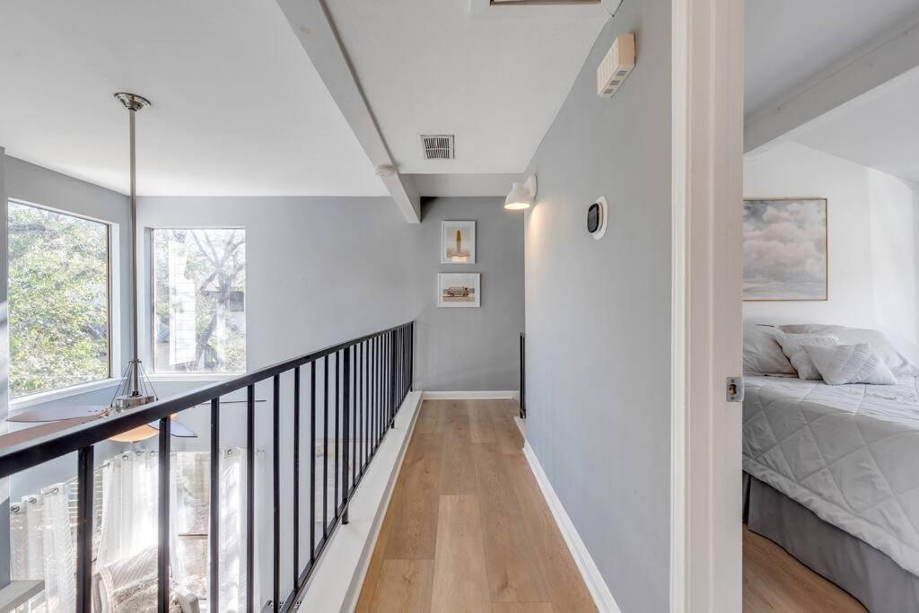 2b1b Hidden Oasis In The Hills- Close To Downtown *