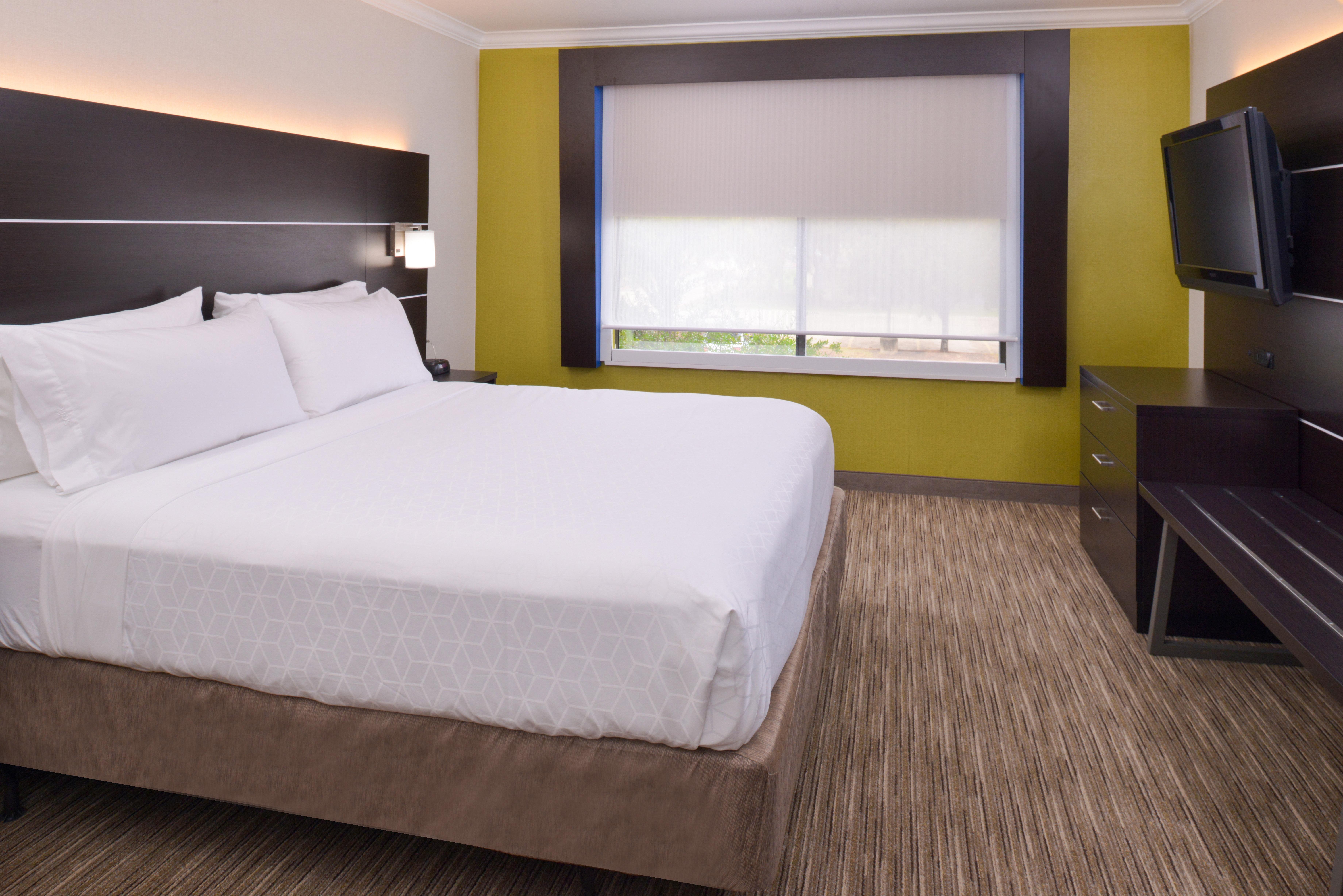 Hotel Express & Nw - Lakeline By Ihg