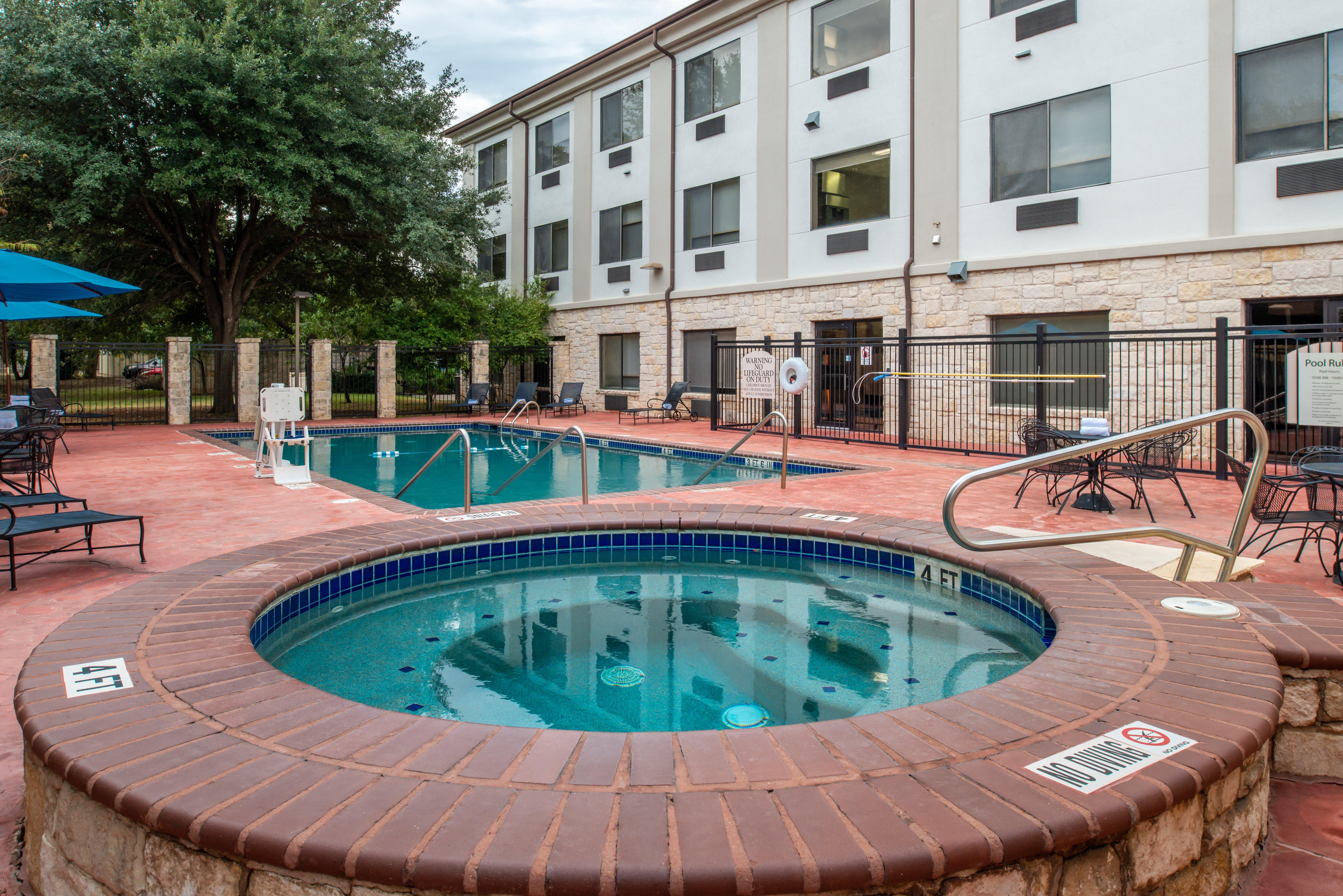Express & Nw - Lakeline By Ihg Hotel