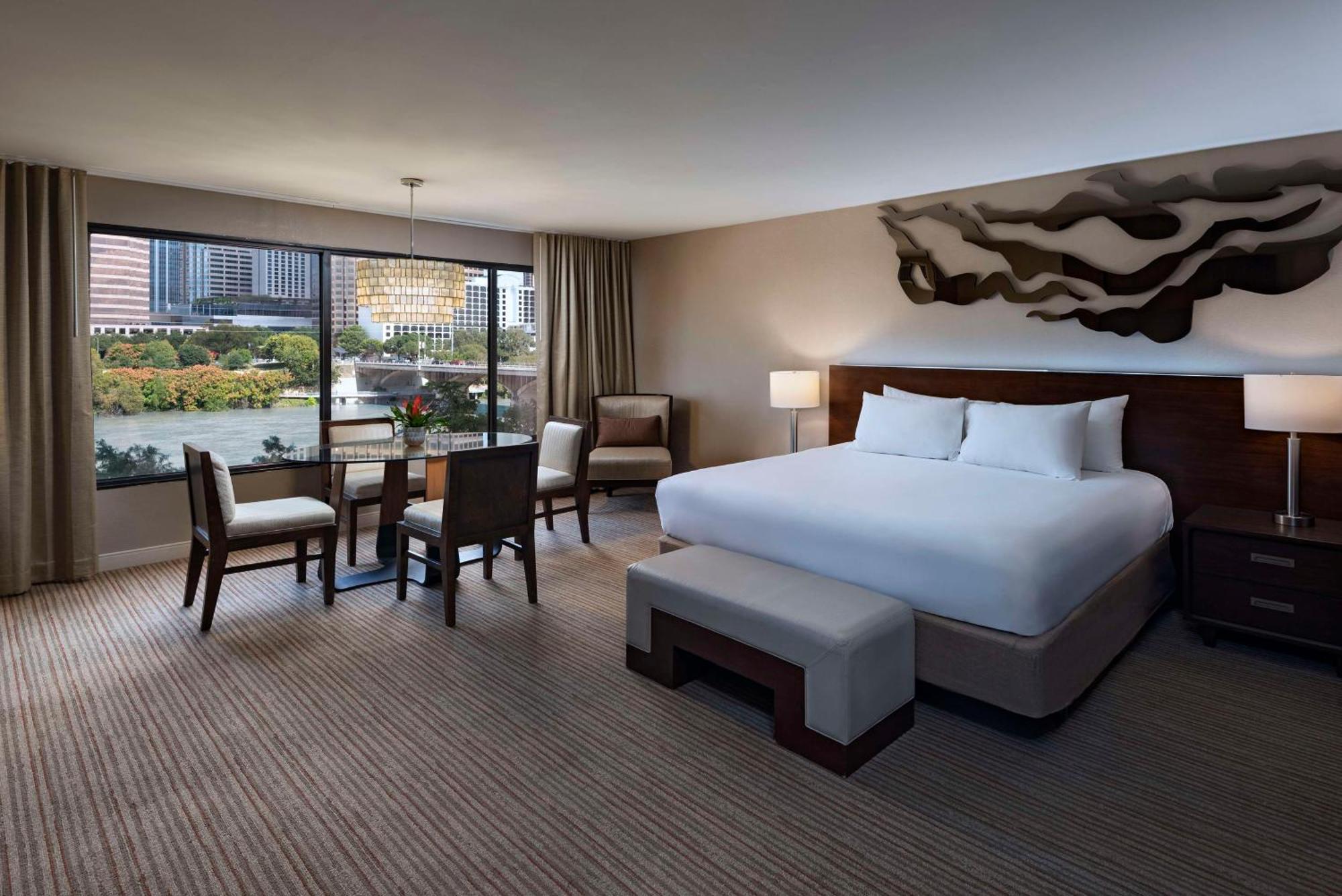 Hyatt Regency Hotel 4*