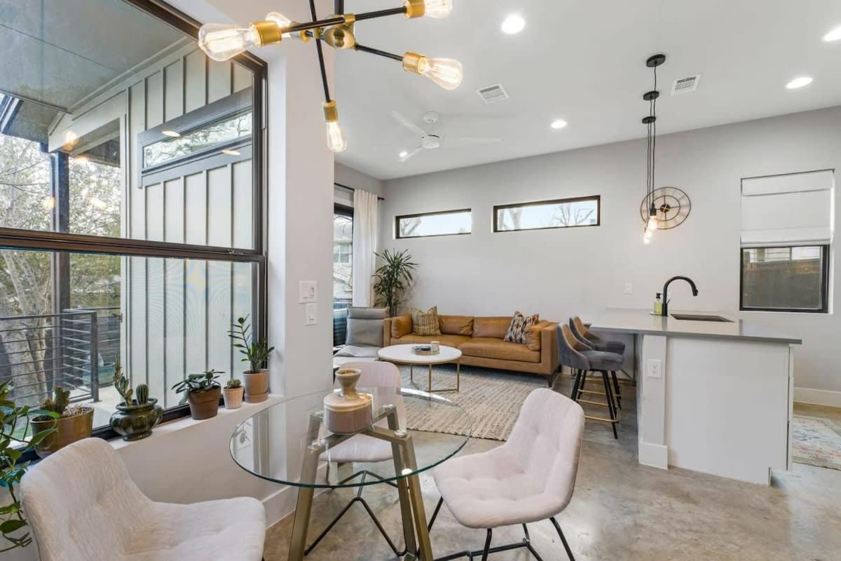 Comfortable With A Backyard & Workspaces