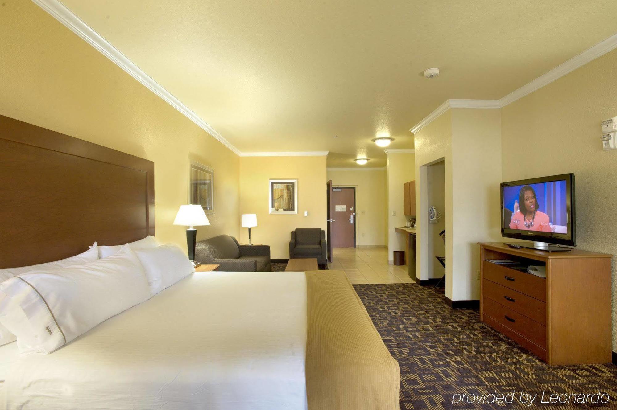 Hotel Express & Nw - Lakeline By Ihg 2*