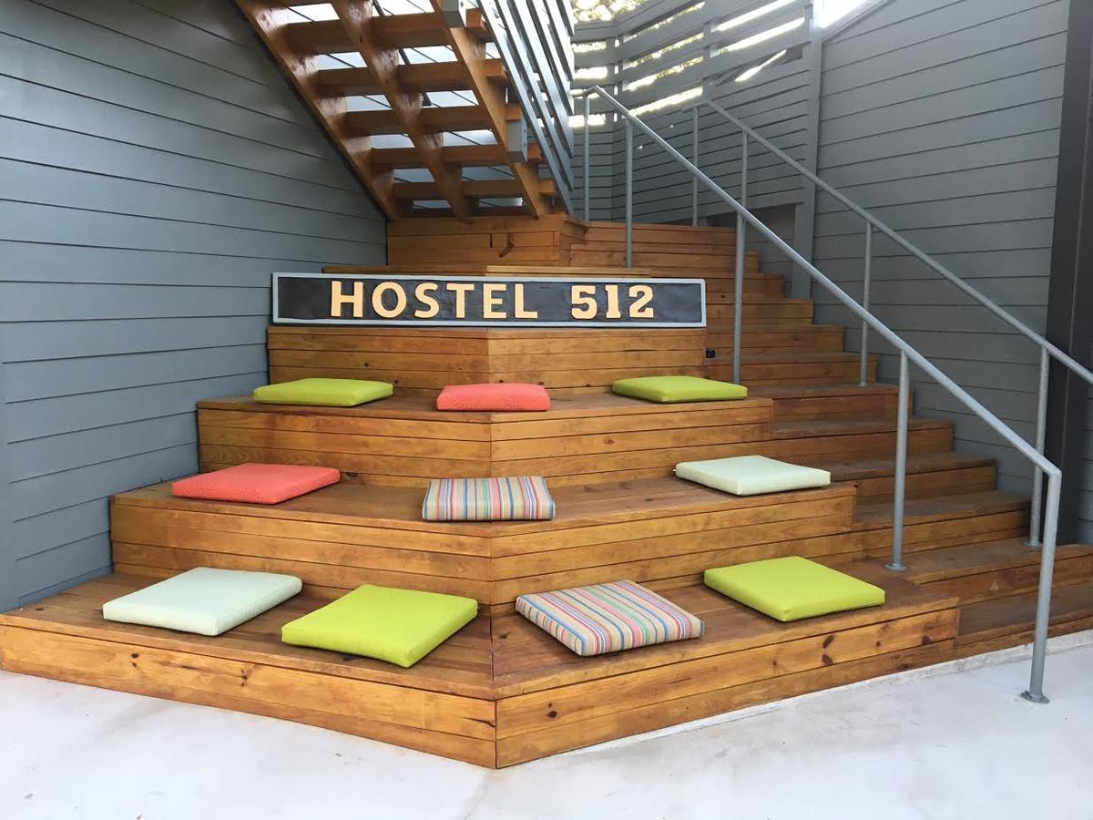 512 Hostel