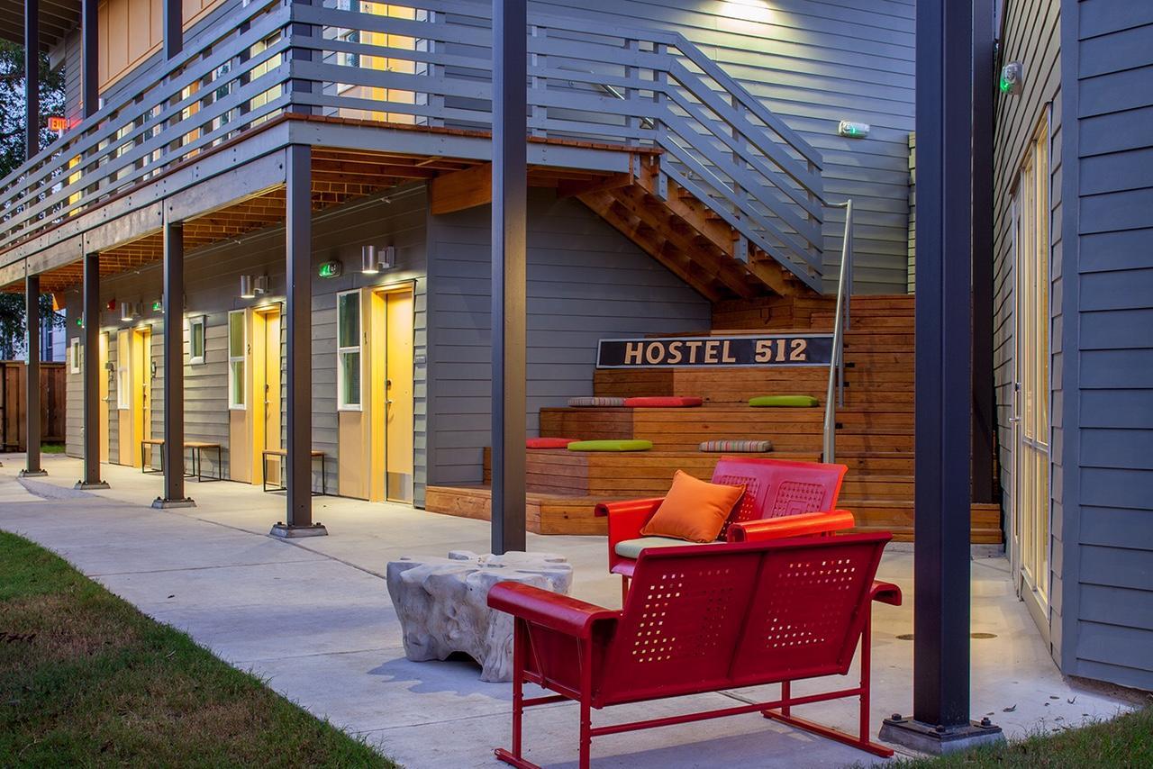 512 Hostel *