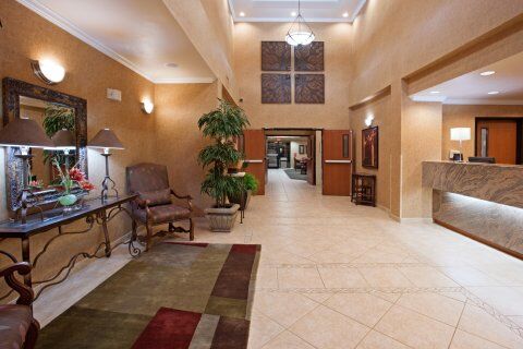 Hotel Express & Nw - Lakeline By Ihg 2*