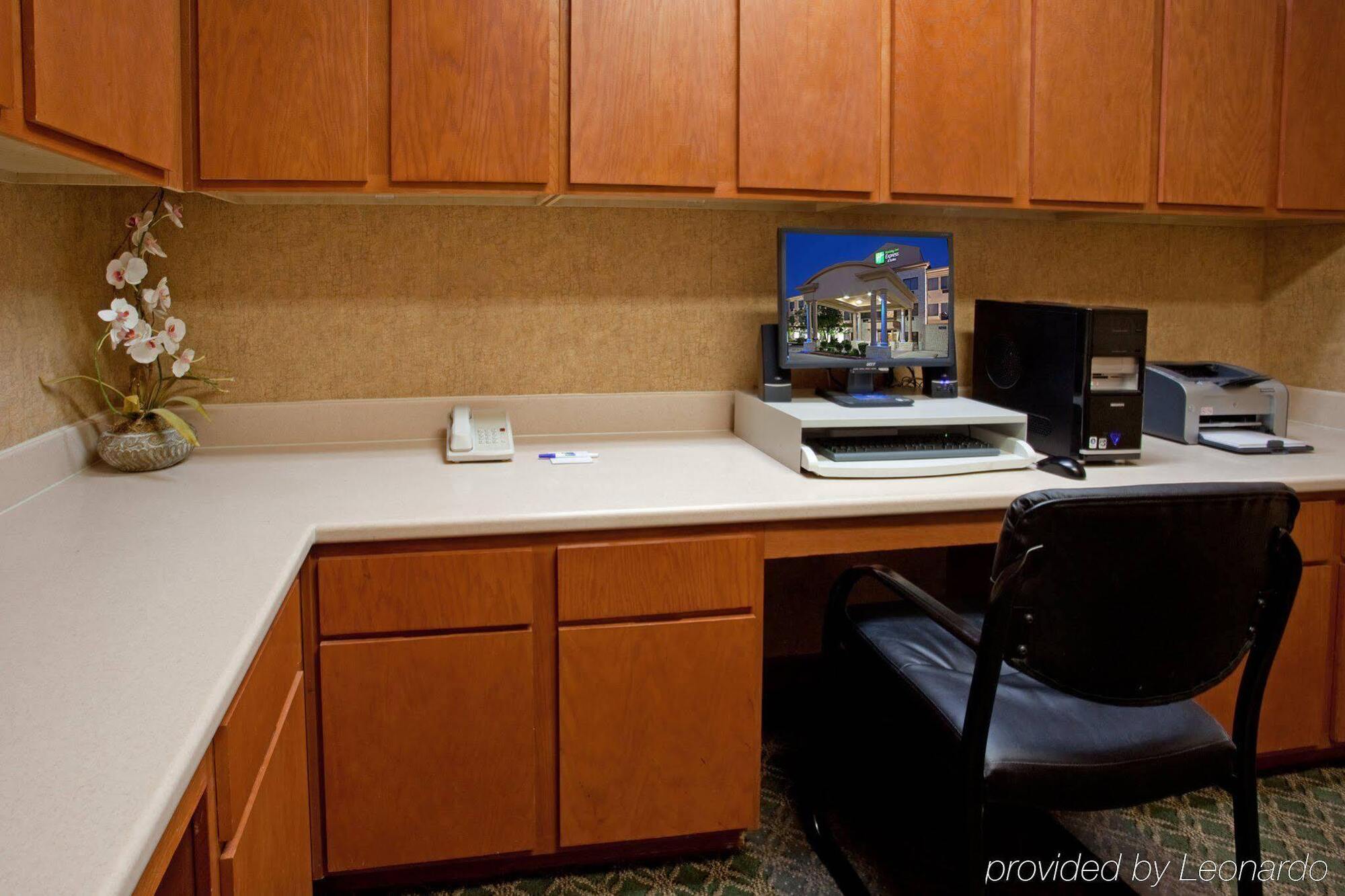 Express & Nw - Lakeline By Ihg Hotel Austin