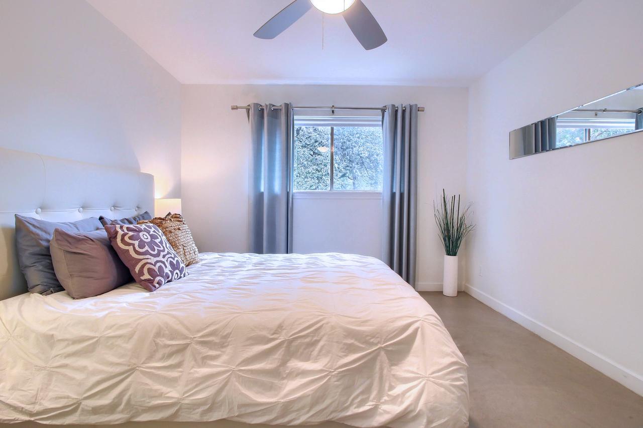 Travis Heights Modern I Holiday home Austin