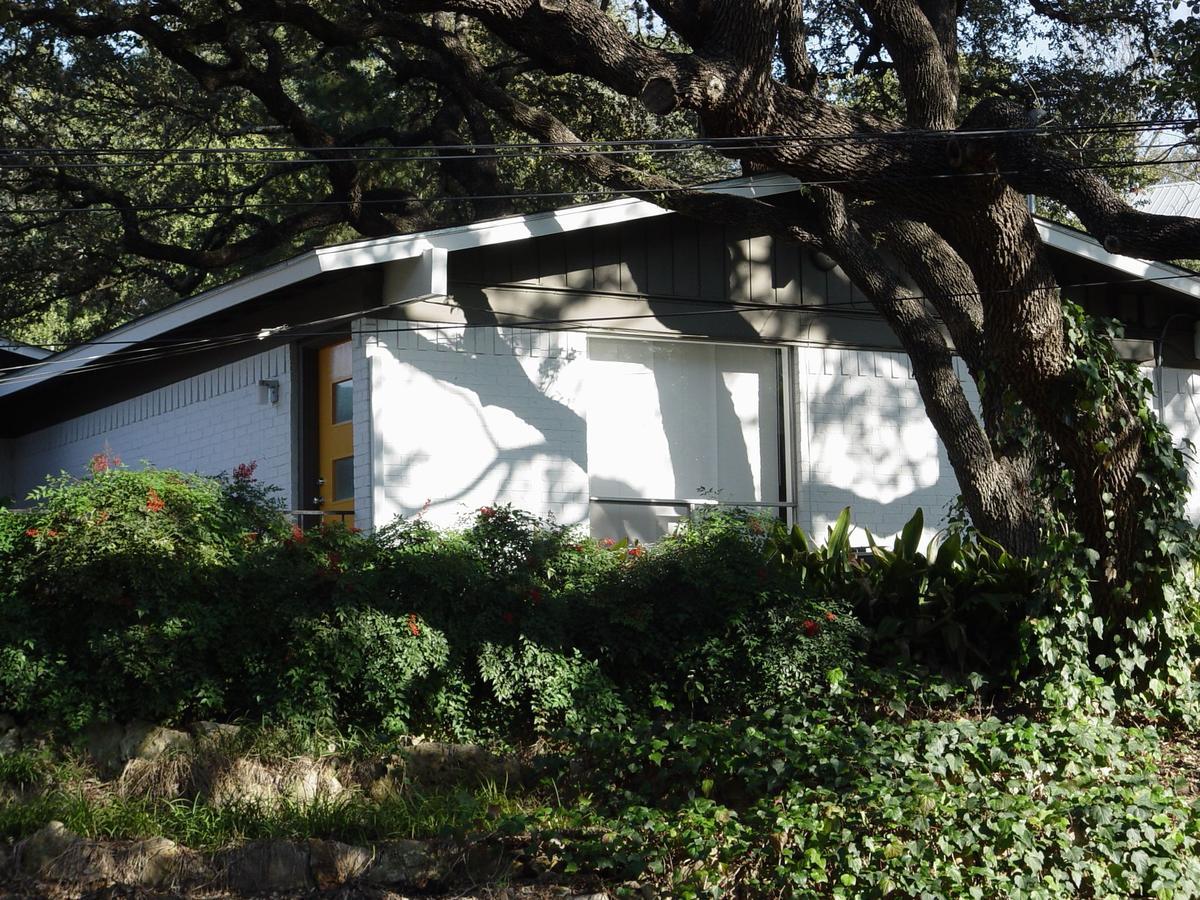 Travis Heights Modern I