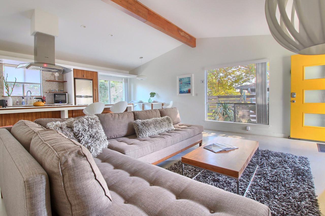 Travis Heights Modern I *