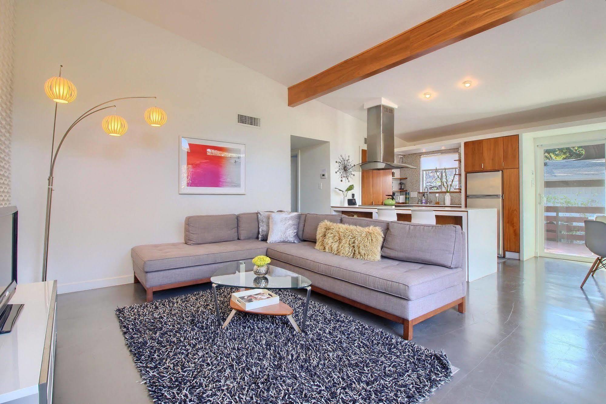 Travis Heights Modern I Holiday home *