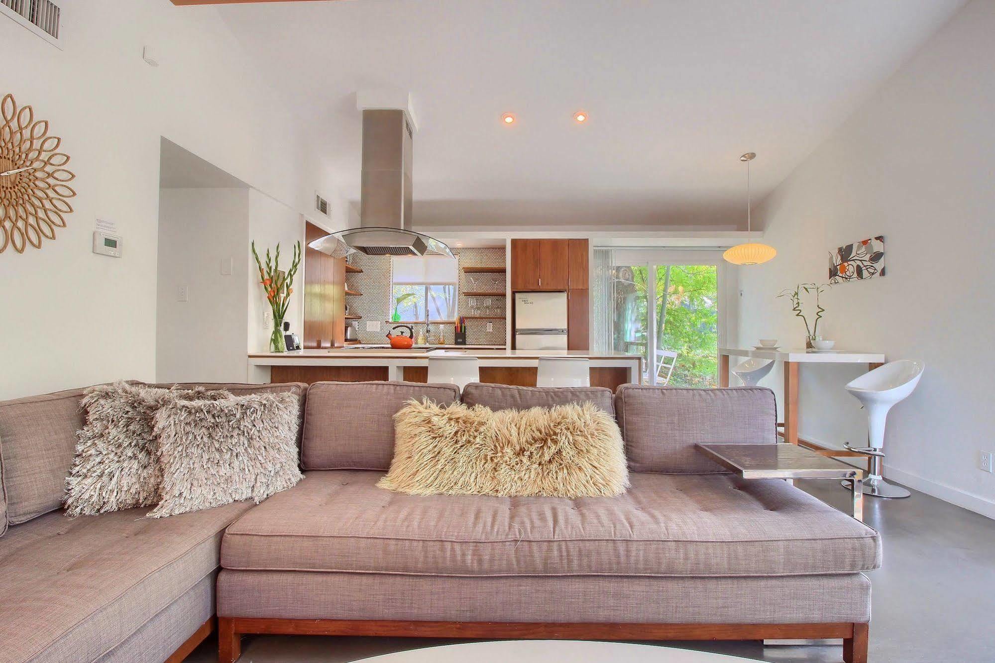Travis Heights Modern I Holiday home *