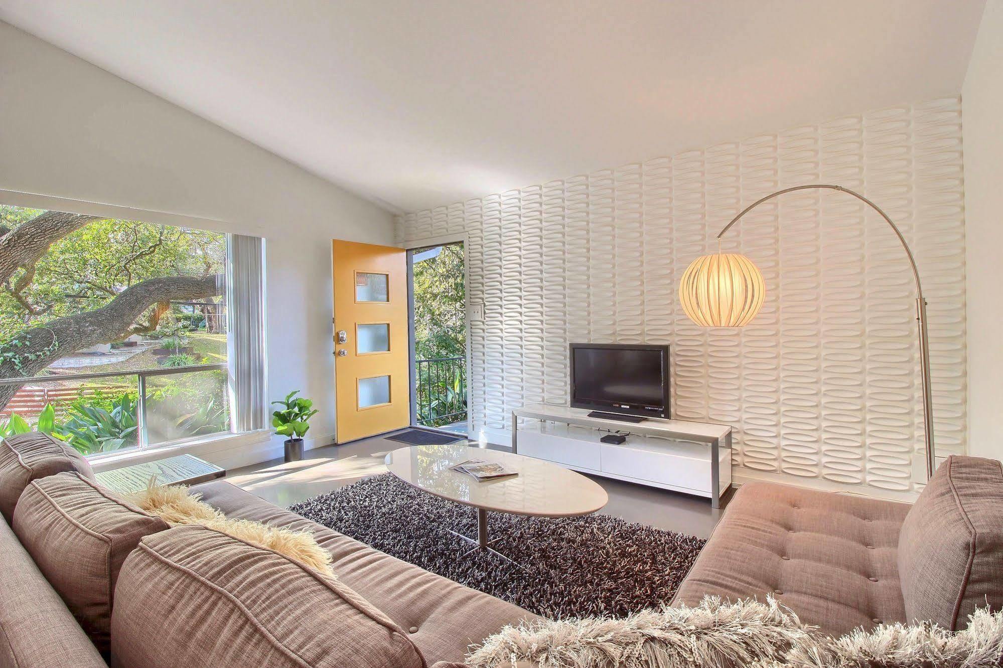Travis Heights Modern I