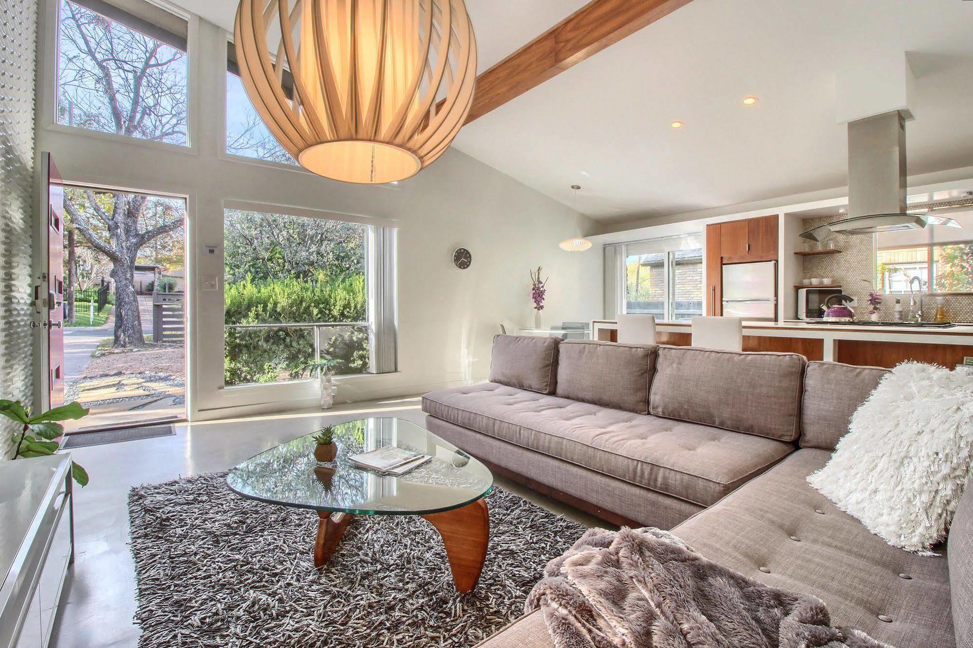 Travis Heights Modern I *