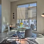Urban Escape In Sola With Private Patio!