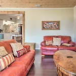 Pet-Friendly Austin Home With Deck, Yard, And Views!