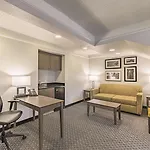 La Quinta By Wyndham Austin At The Domain