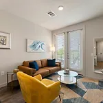Luxury Central Apts - Free Parking, Gym, Fast Wifi