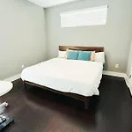 East Austin 3 Bedroom Home W/ Pet Friendly Yard