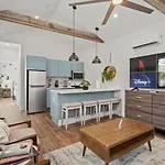 Brand-New Unit For Rnr Minutes From Downtown