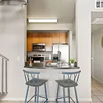 Cute And Comfy Apartment By The University Of Texas