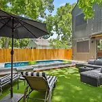 Modern Luxury Home - Minutes From Lady Bird Lake
