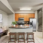 Balcony Views And Ideal West Campus Austin Location