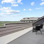 Balcony Views And Ideal West Campus Austin Location