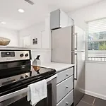 Great Clarksville Condo Near W 6Th Plus Free Parking