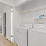 Recently Renovated E Austin Duplex And Free Parking