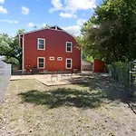 Recently Renovated E Austin Duplex And Free Parking