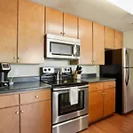 Fully Equipped W Stylish Design And Free Parking