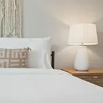 Close To It All In West Campus 2Br W Free Parking