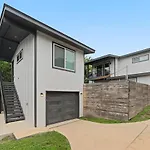 Detached 1 Bed 1 Bath In-Law Suite 3 Miles From Downtown!