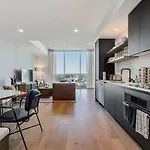 21St Fl 2Bd Condo-Rainey St-Best Views
