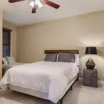 Warm Suburban 3Br Townhome Near Dt
