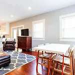 Downtown Bungalow In Amazing Walkable Location