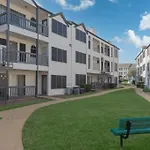 Spacious 3B/3Bath W/ Gym, Free Parking, 1G Wi-Fi