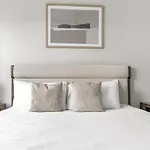 Landing Modern Apartment With Amazing Amenities