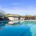 Luxury 5Br, 3Ba Austin Retreat ~ Pool~ Parking