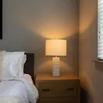 Landing Modern Apartment With Amazing Amenities