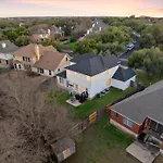 Luxury 5Br, 3Ba Austin Retreat ~ Pool~ Parking