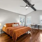 Spacious Retreat W Private Pool & Plenty Of Space