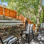 Tiny House-Sleeps 4-Kitchen-Washer/Dryer-Patio