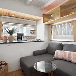 Hgtv Featured Tiny Home W Hot Tub Near East 6Th St