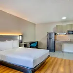 Studio 6-Austin, Tx - Midtown